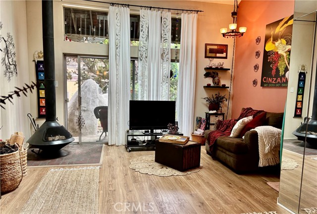 MLS #OC25200040 image #4