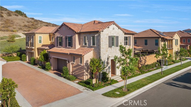 MLS #OC25200053 image #4