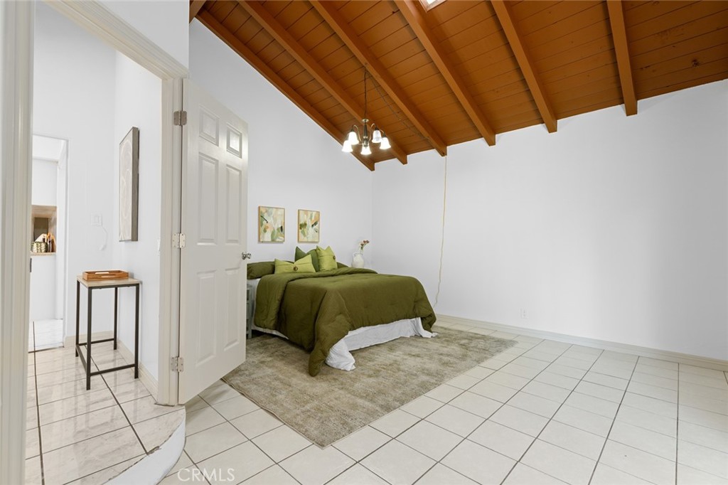 MLS #OC25200068 image #19