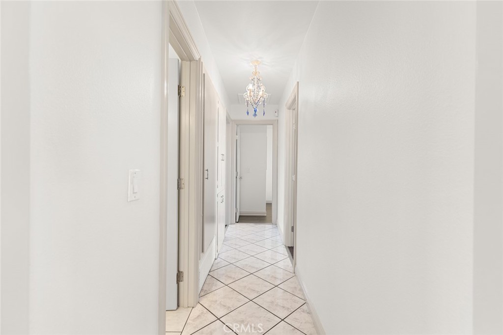 MLS #OC25200068 image #24