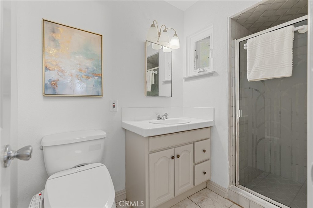 MLS #OC25200068 image #30