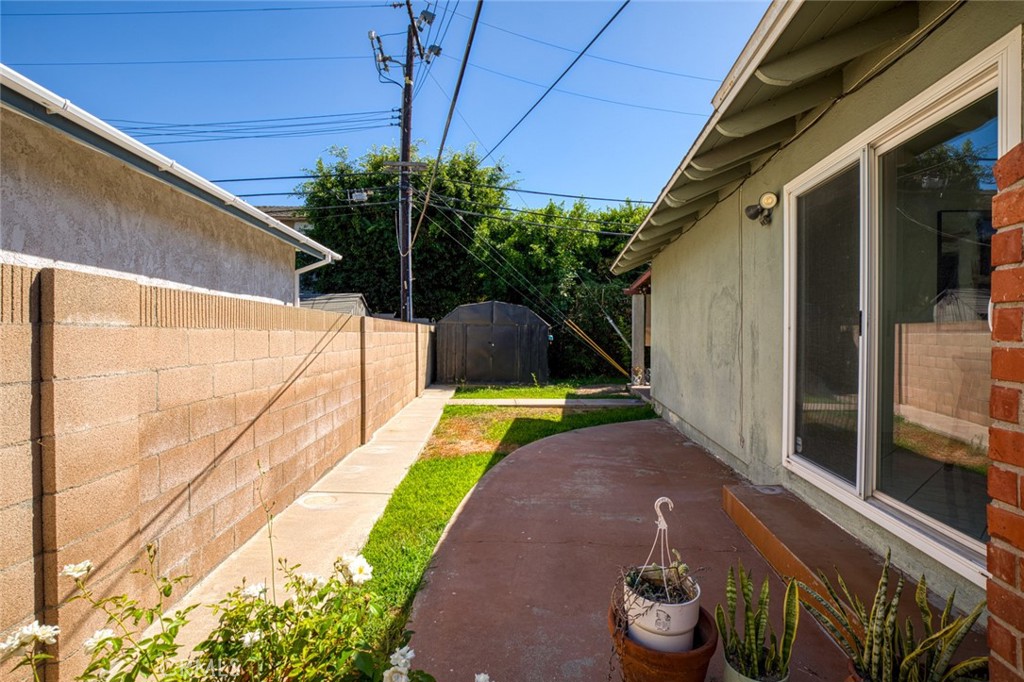 MLS #OC25200068 image #35