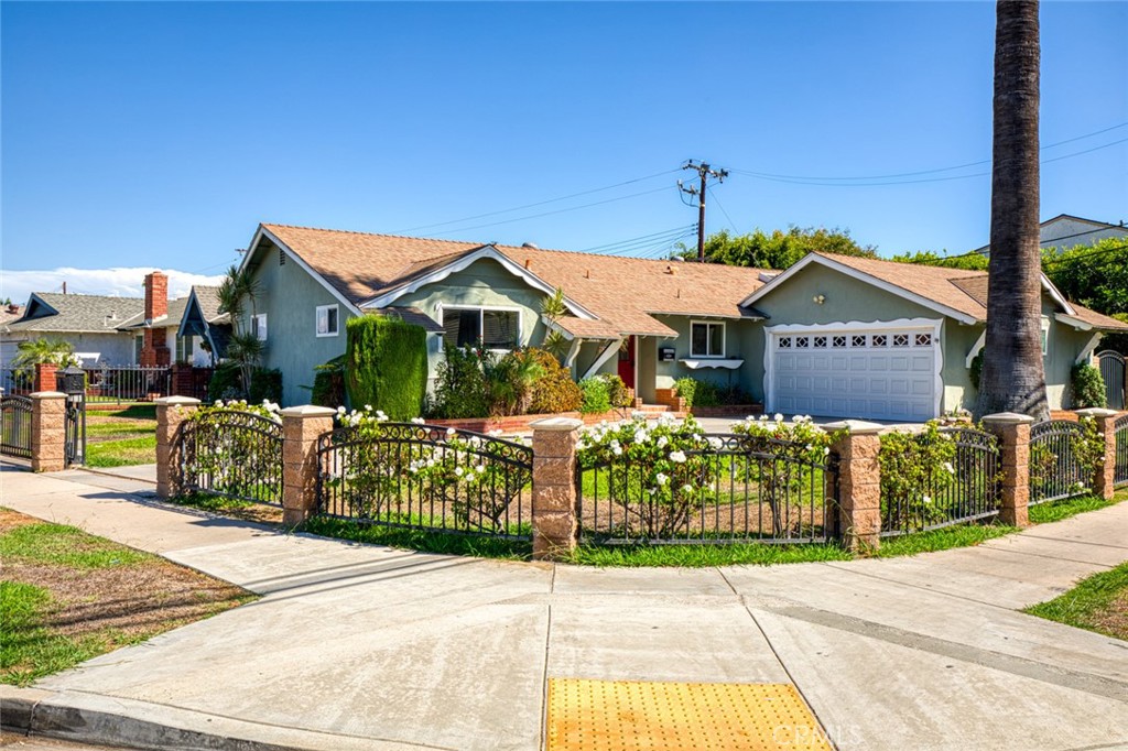 MLS #OC25200068 image #4