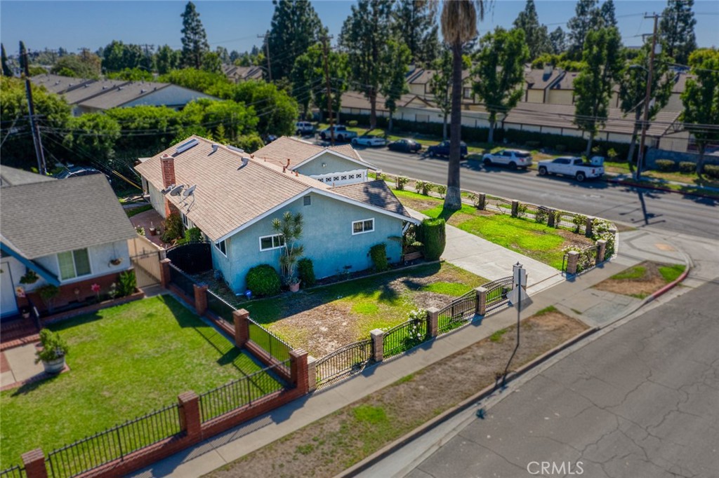 MLS #OC25200068 image #5