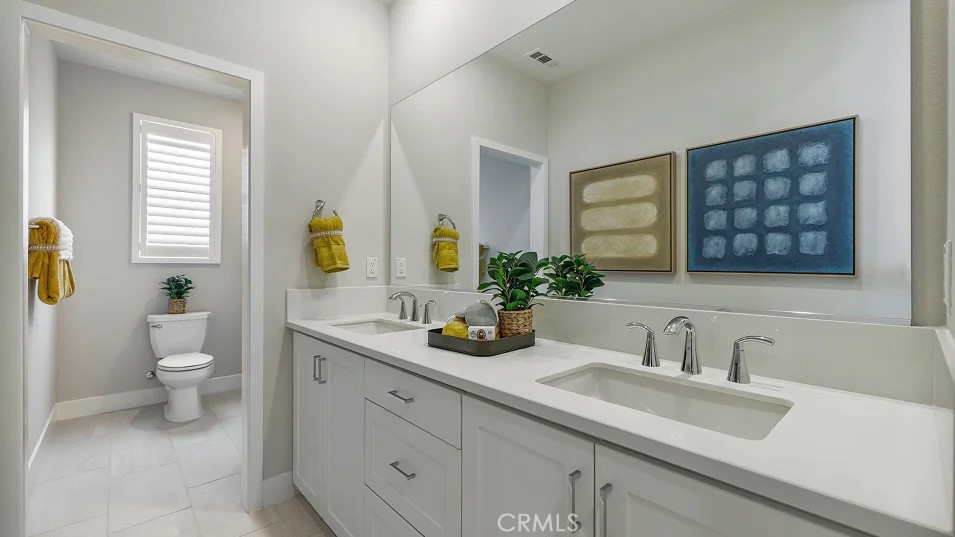 MLS #OC25200142 image #14