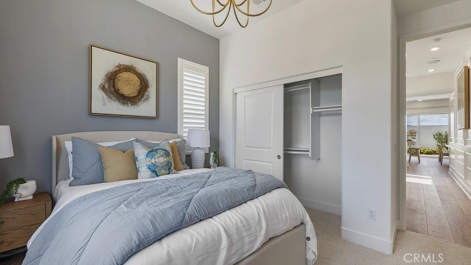 MLS #OC25200142 image #19