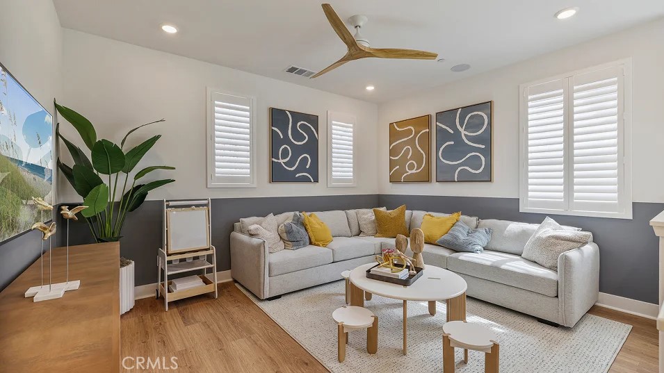 MLS #OC25200142 image #20