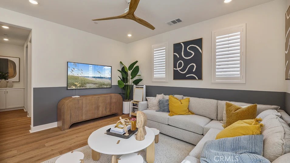 MLS #OC25200142 image #21