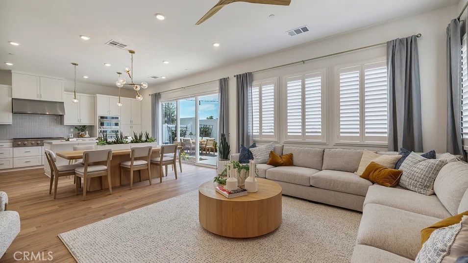 MLS #OC25200142 image #6