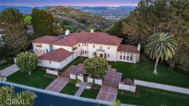 MLS #OC25200455 img 0