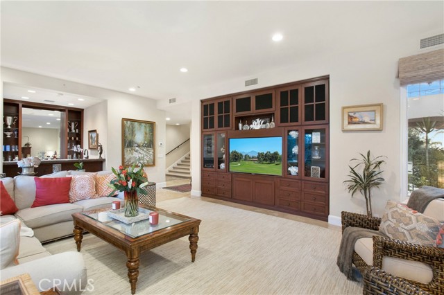 MLS #OC25200455 img 21