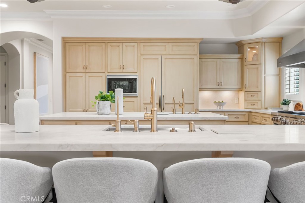 MLS #OC25200481 image #14