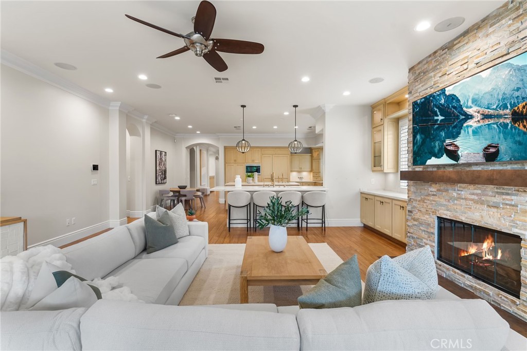 MLS #OC25200481 image #21