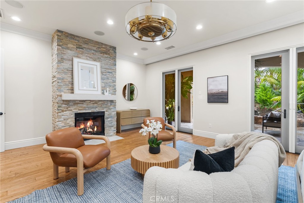 MLS #OC25200481 image #25