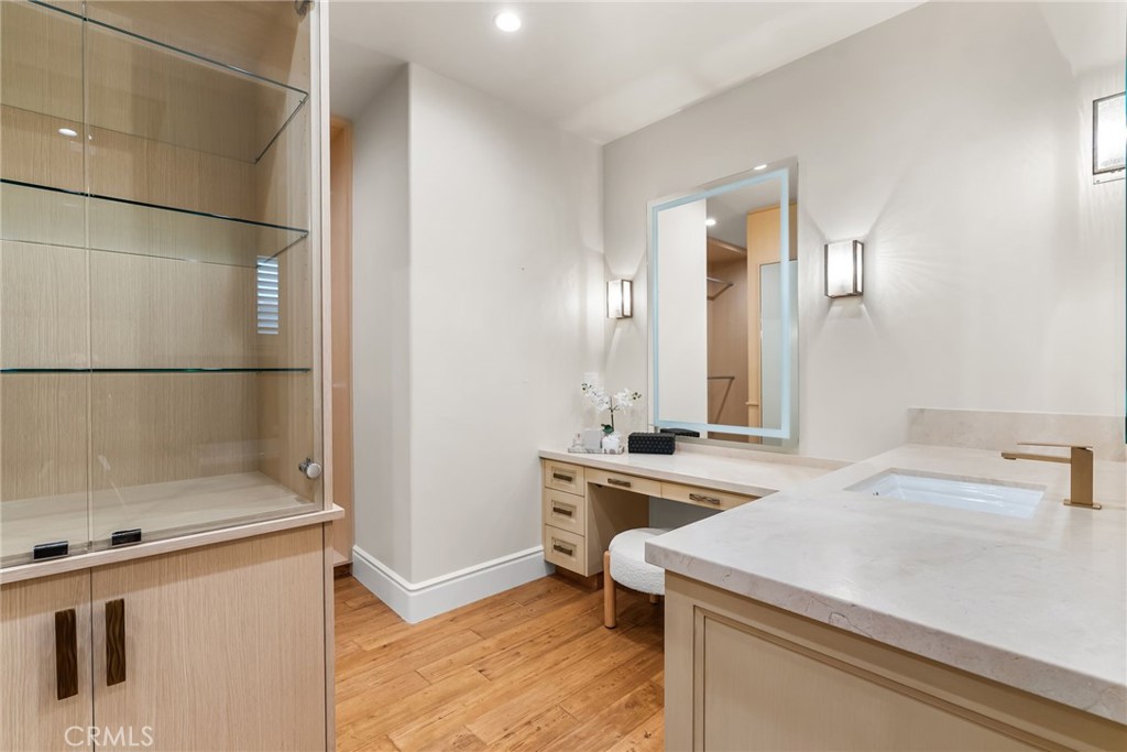 MLS #OC25200481 image #28