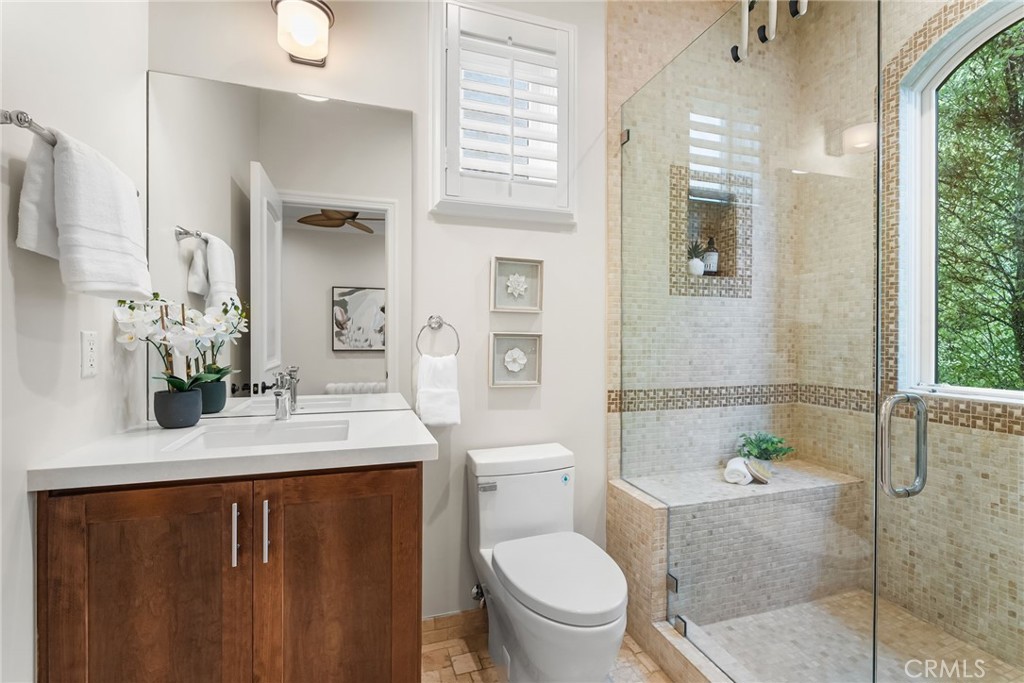 MLS #OC25200481 image #30