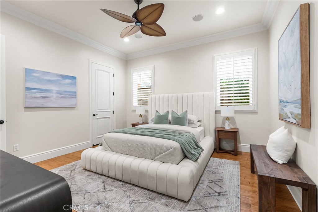 MLS #OC25200481 image #31