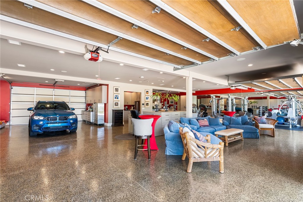 MLS #OC25200481 image #33