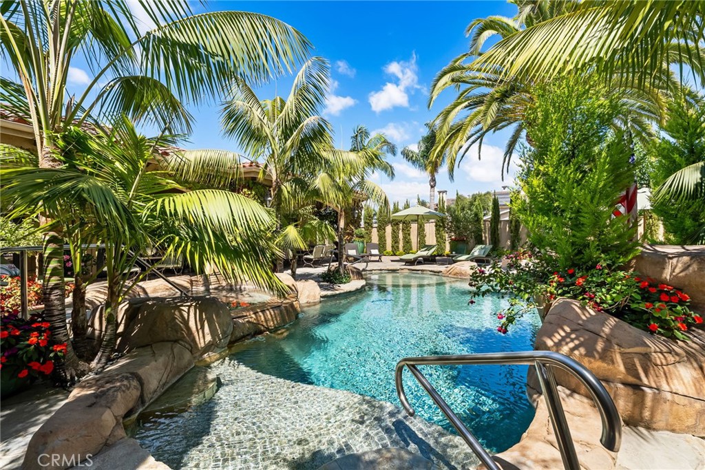 MLS #OC25200481 image #36