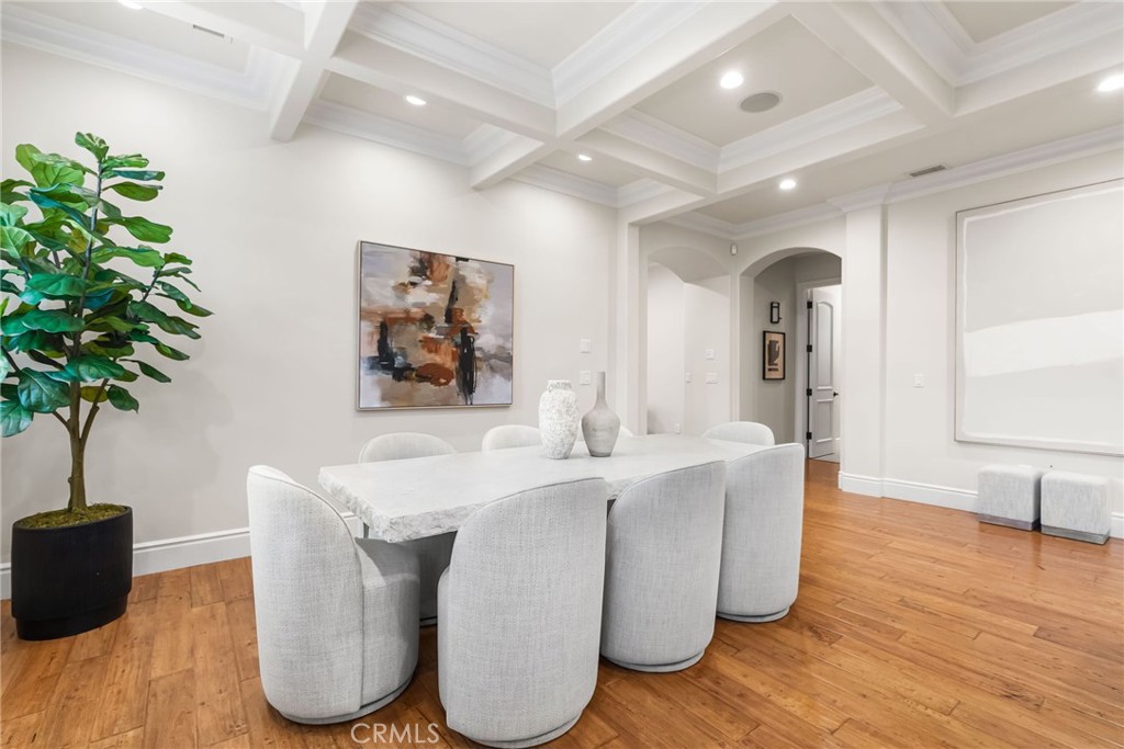 MLS #OC25200481 image #5