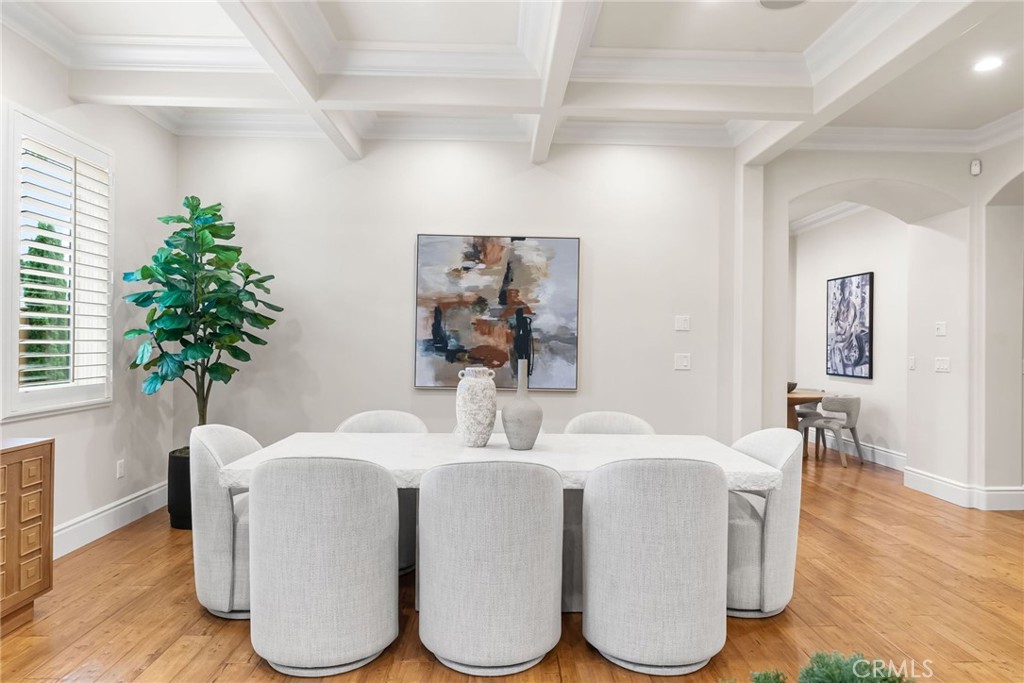 MLS #OC25200481 image #6