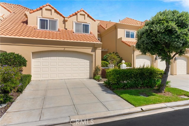 MLS #OC25200507 image #1