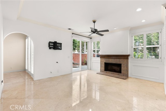 MLS #OC25200507 image #12