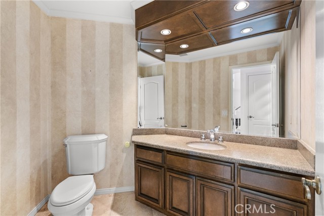 MLS #OC25200507 image #23