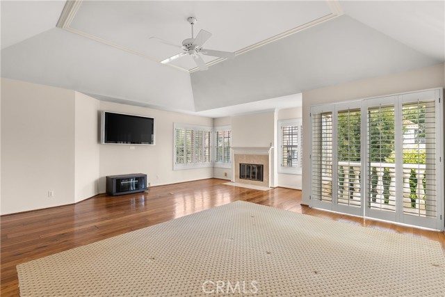 MLS #OC25200507 image #26