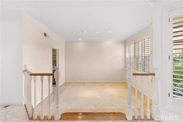 MLS #OC25200507 image #3