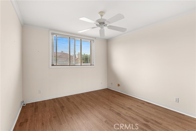 MLS #OC25200507 image #36