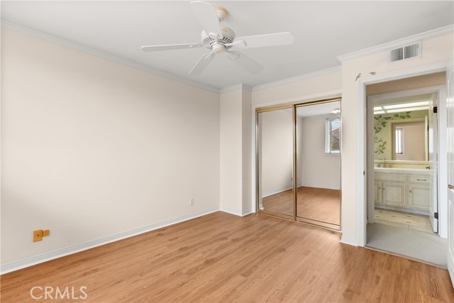 MLS #OC25200507 image #37