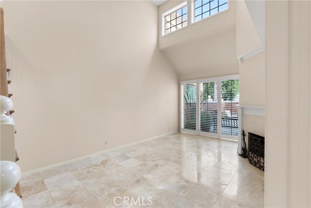 MLS #OC25200507 image #5