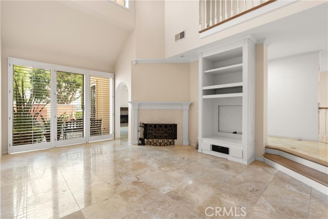 MLS #OC25200507 image #6