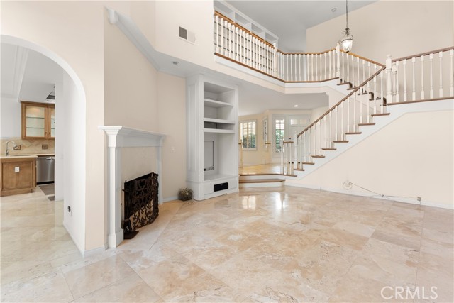 MLS #OC25200507 image #7