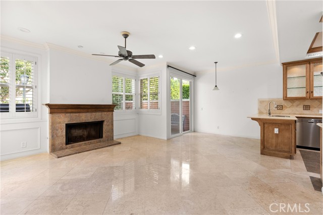 MLS #OC25200507 image #8