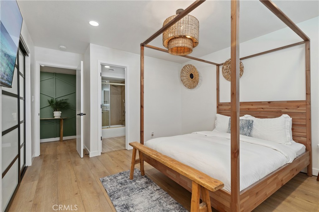 MLS #OC25200553 image #8