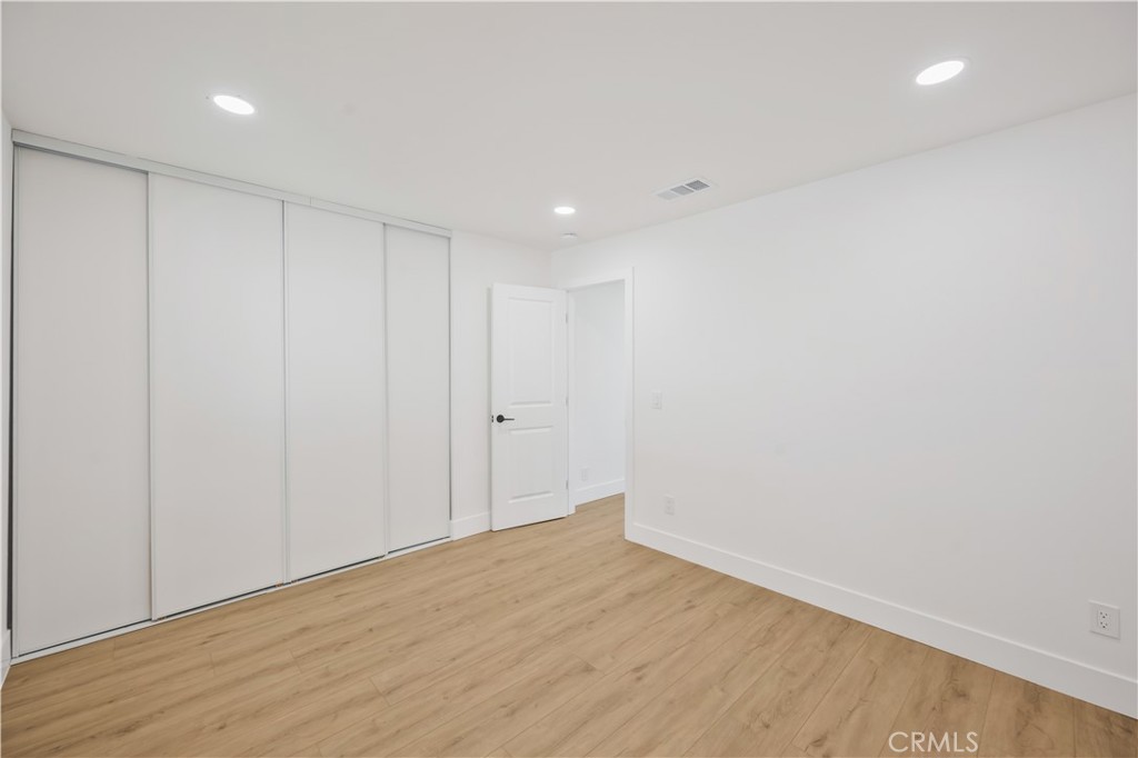 MLS #OC25200560 image #18