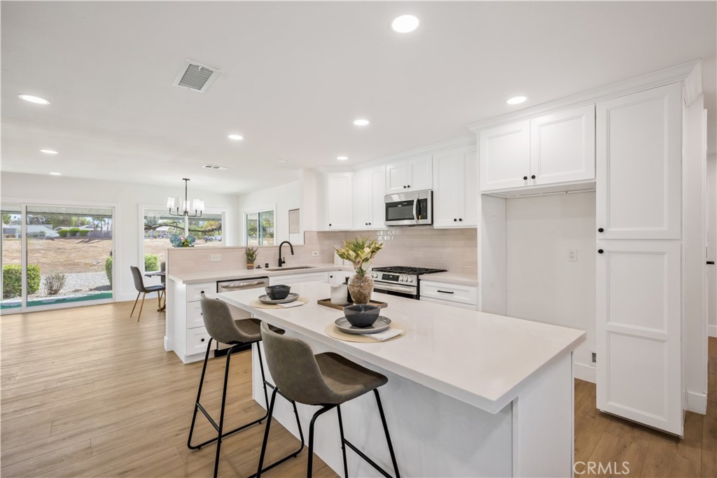 MLS #OC25200560 image #5