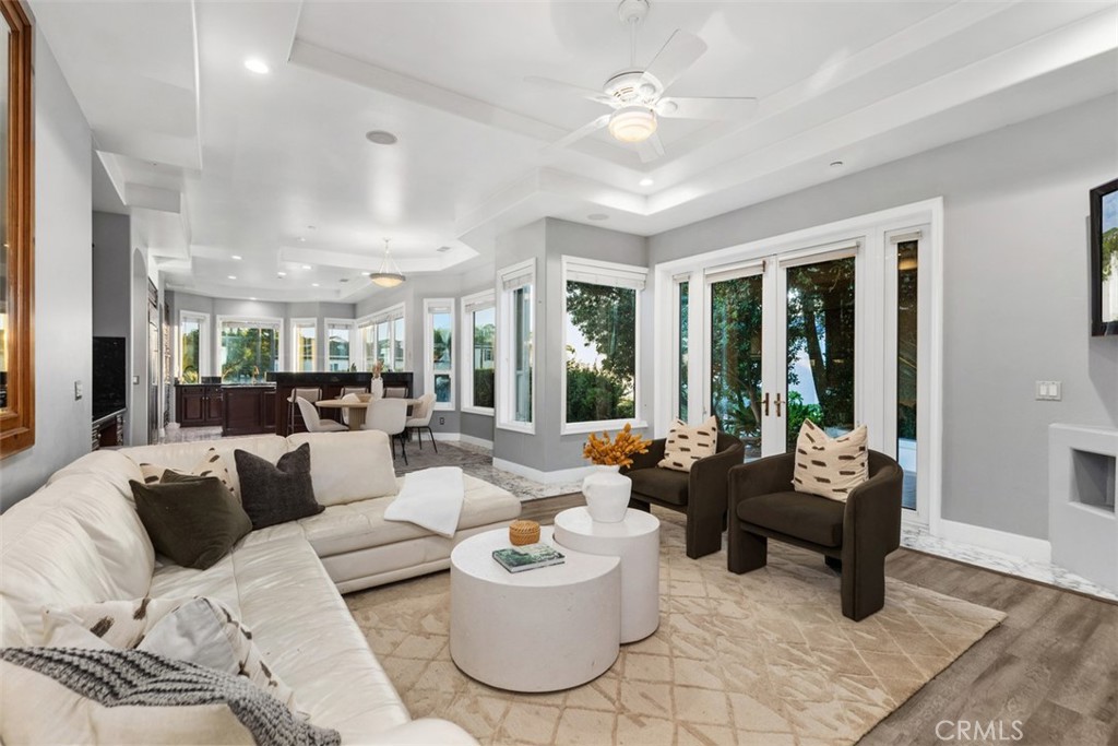 MLS #OC25200585 image #11