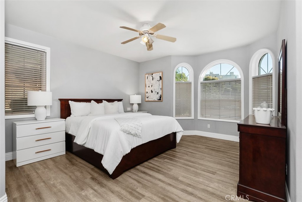 MLS #OC25200585 image #19