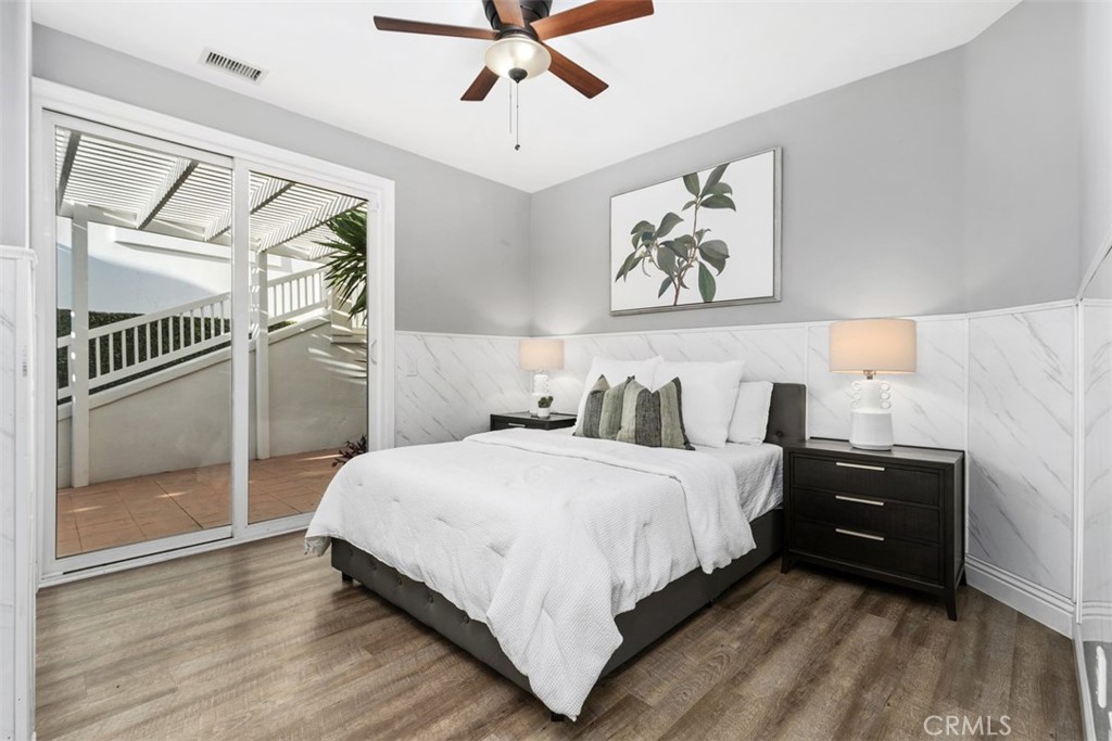 MLS #OC25200585 image #23