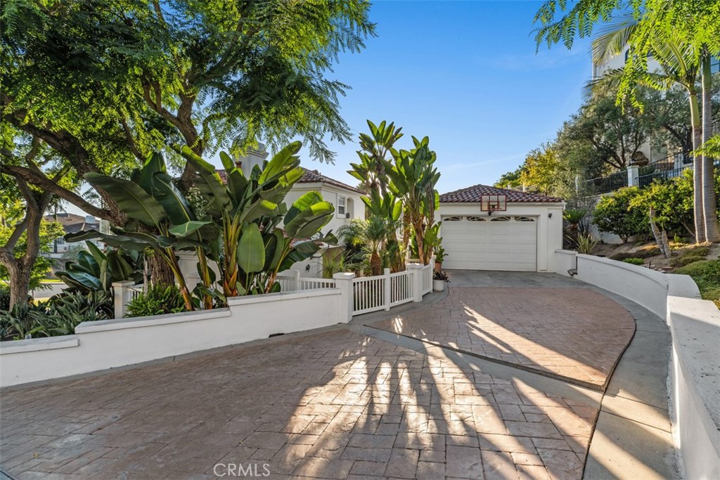 MLS #OC25200585 image #38