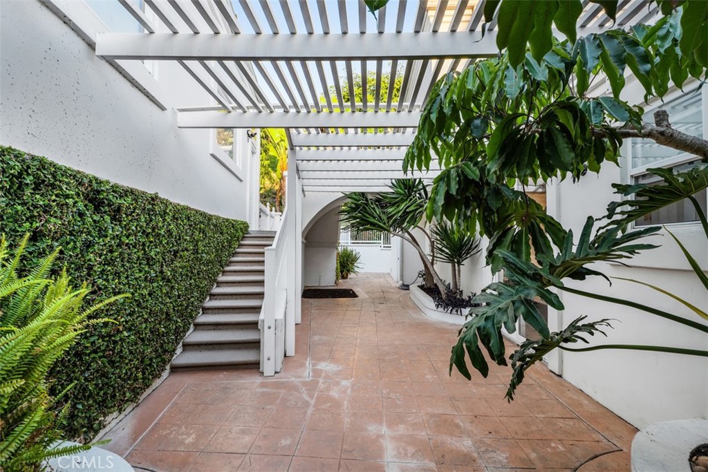 MLS #OC25200585 image #39