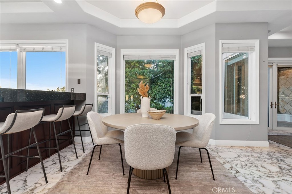 MLS #OC25200585 image #9