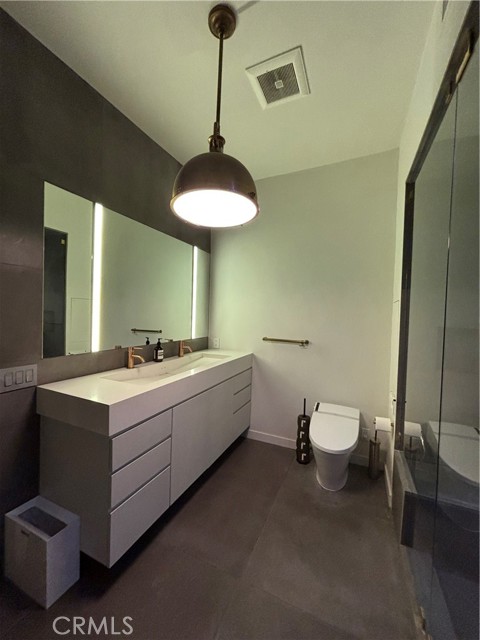 MLS #OC25200682 image #14