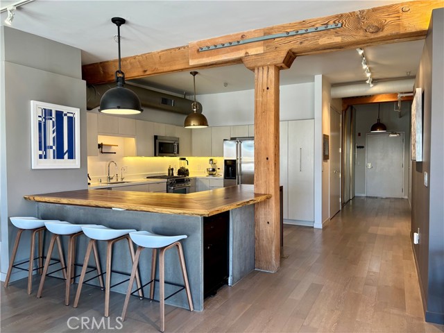 MLS #OC25200682 image #2