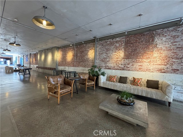 MLS #OC25200682 image #21