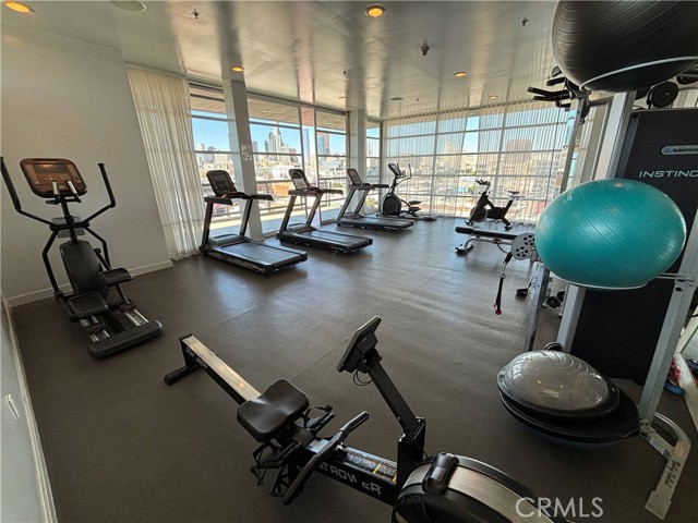 MLS #OC25200682 image #29