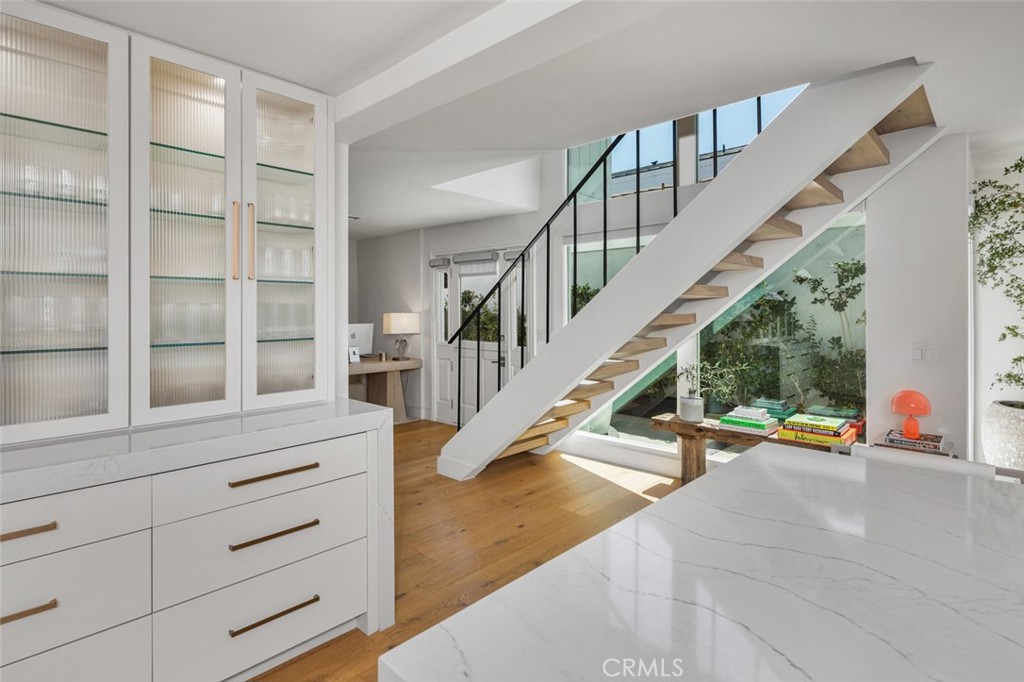 MLS #OC25200703 image #12